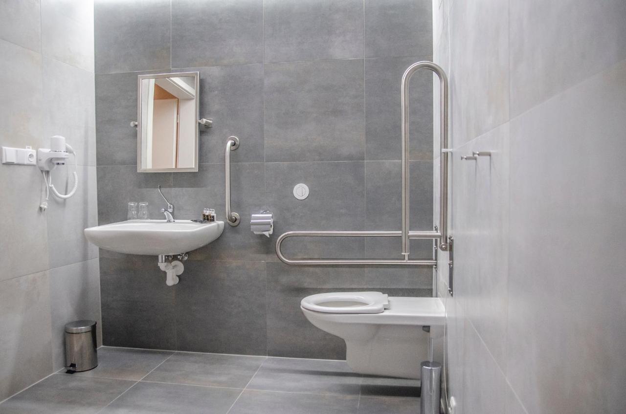 אוסטרובצ'יצה Hotel D1 מראה חיצוני תמונה