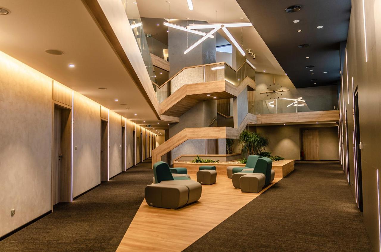 אוסטרובצ'יצה Hotel D1 מראה חיצוני תמונה